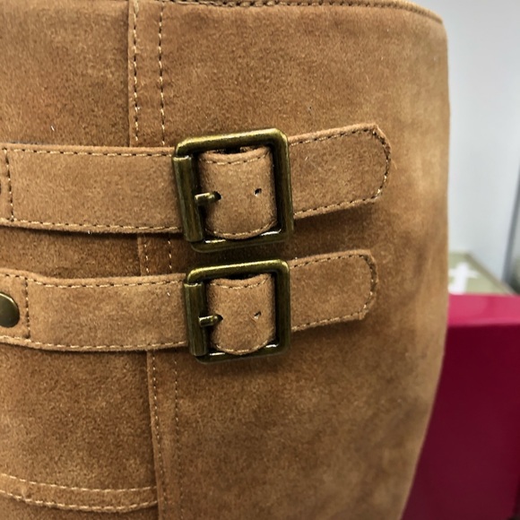 Aerosoles Women’s The Robbins Egg Knee-High Boot - Picture 4 of 5